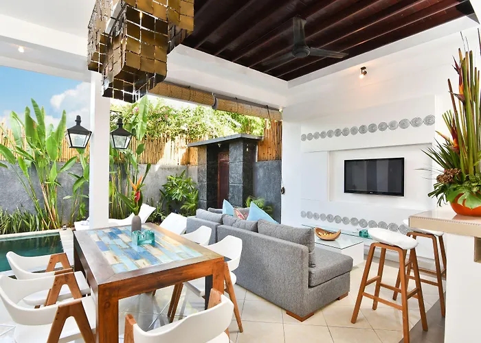 Kobe Beachside Berawa Location Villa *
