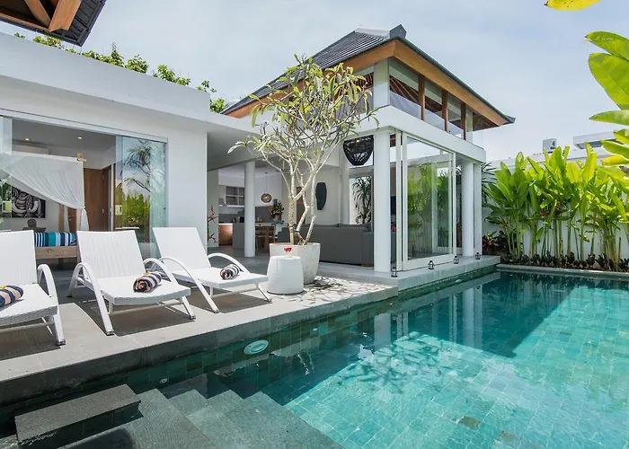 Kobe Beachside Berawa Location * Canggu